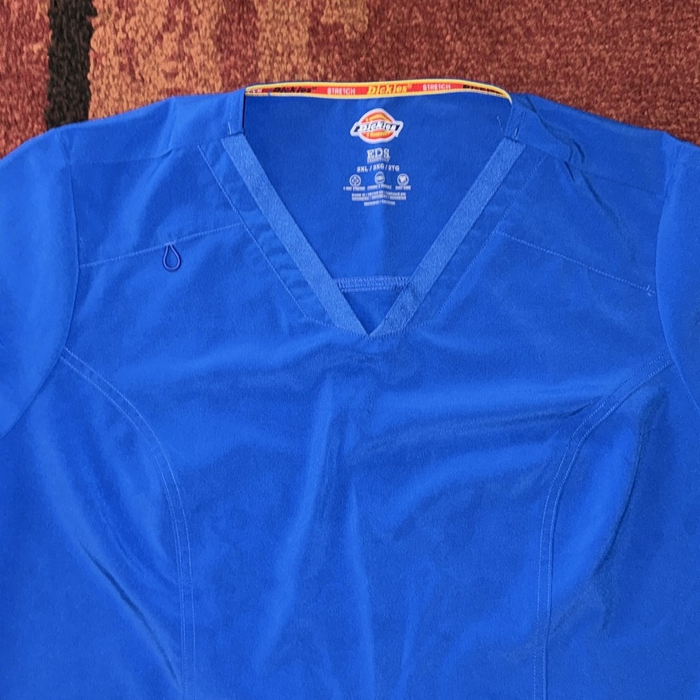 Dickies stretch Scrub‎ Top - Picture 3 of 5
